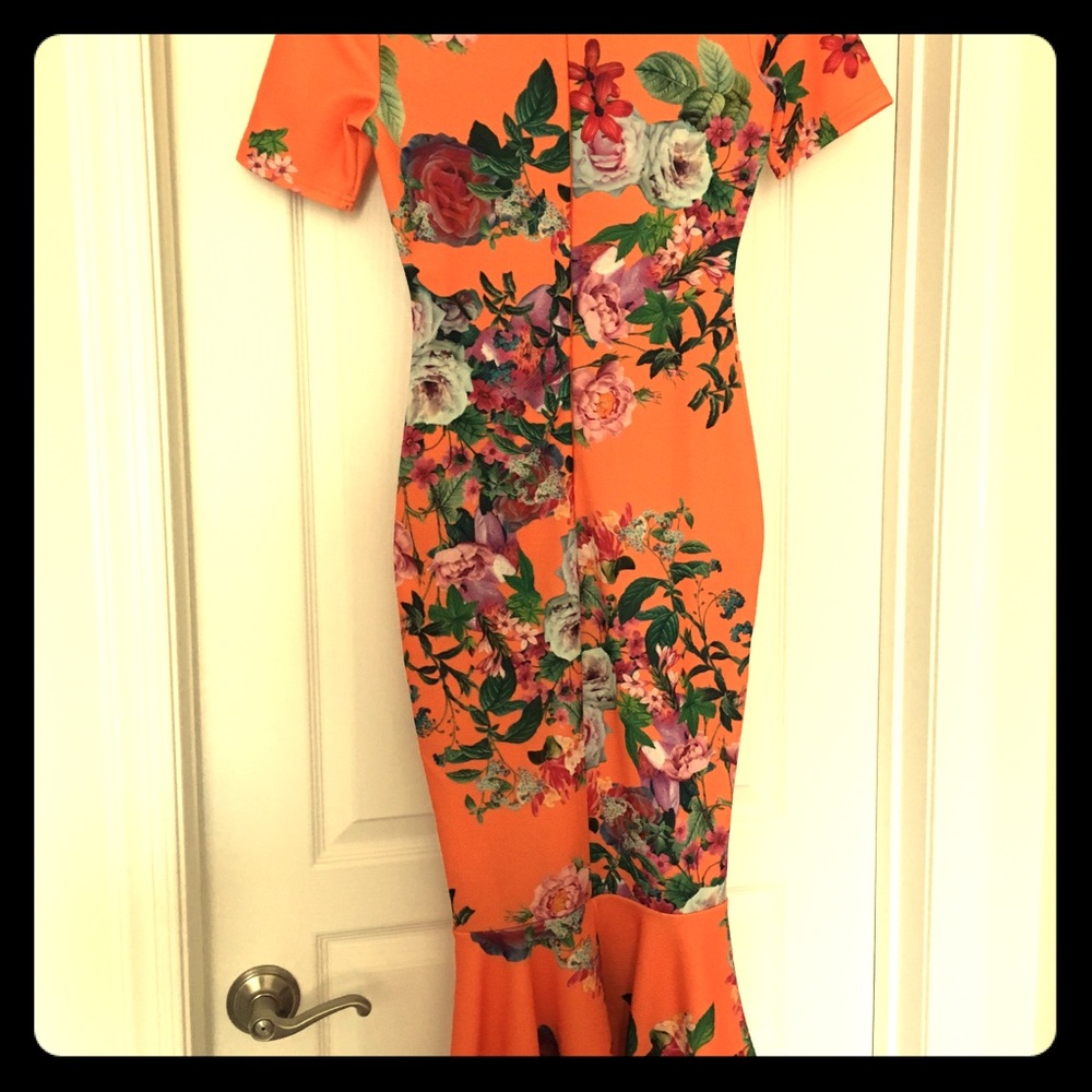 ASOS FLORAL RUFFLED BOTTOM DRESS